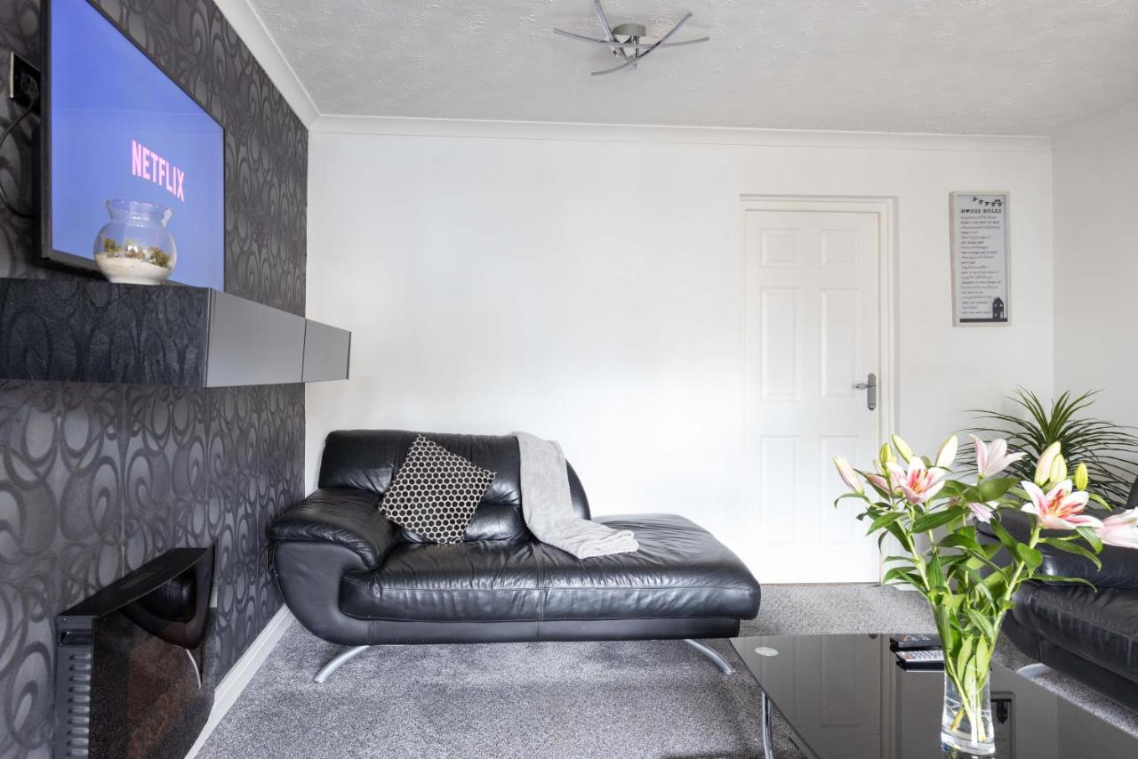 Capri 13 Sa - 3 Bedroom House Close To Loughborough University, Ev Car Facilities, Free Parking, Free Wifi - Ask For Contractor Rates! Bagian luar foto