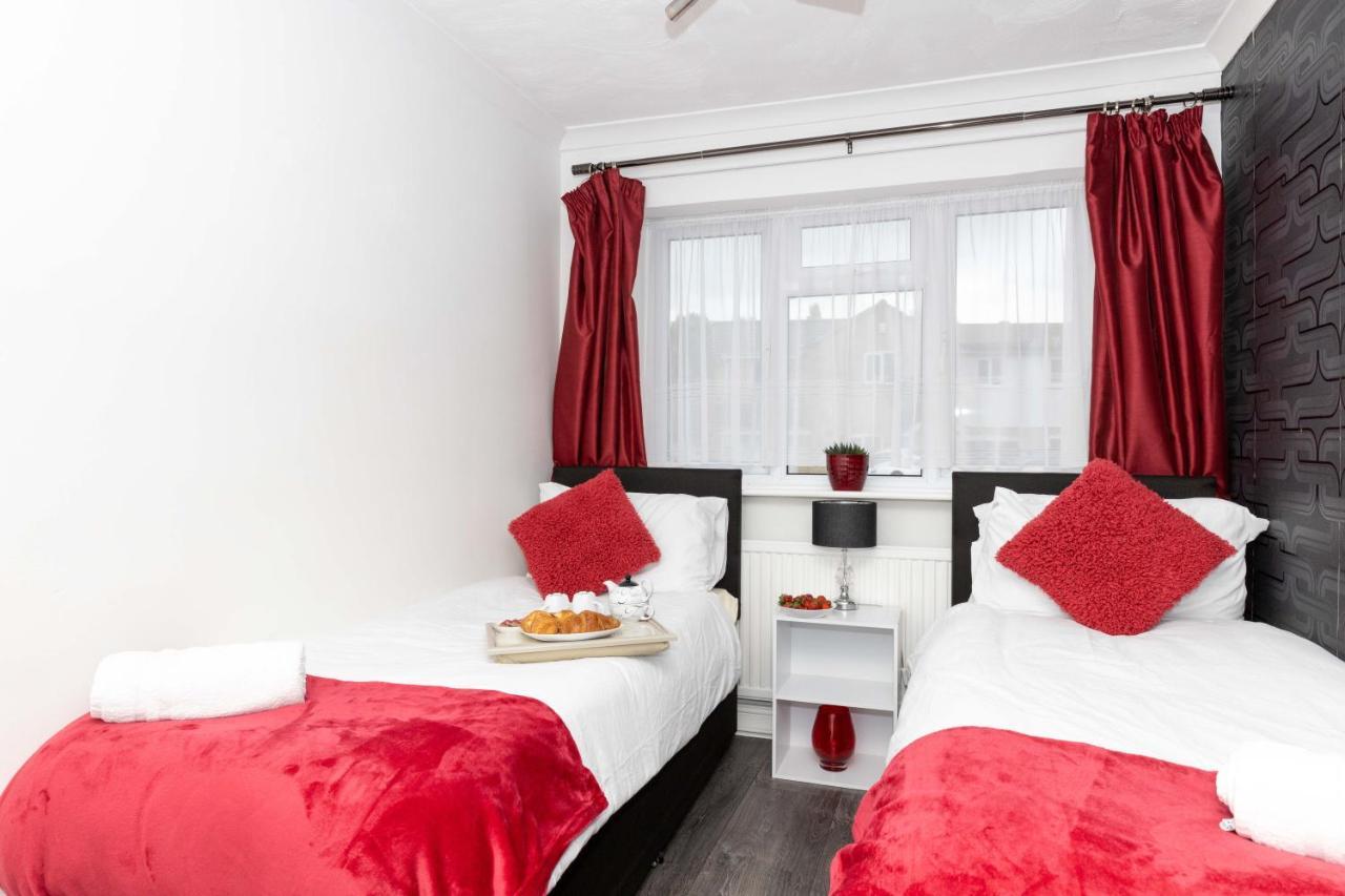 Capri 13 Sa - 3 Bedroom House Close To Loughborough University, Ev Car Facilities, Free Parking, Free Wifi - Ask For Contractor Rates! Bagian luar foto