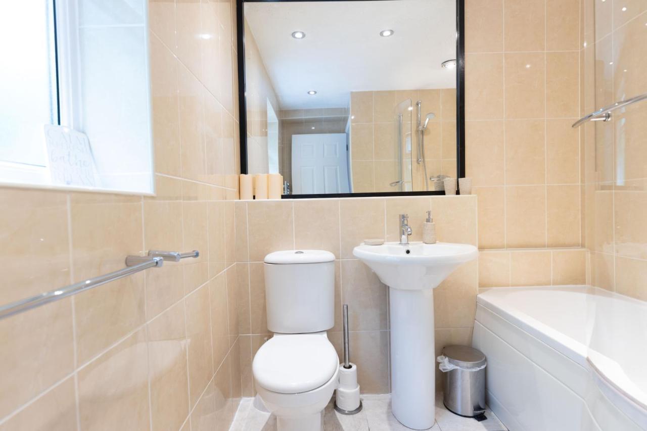 Capri 13 Sa - 3 Bedroom House Close To Loughborough University, Ev Car Facilities, Free Parking, Free Wifi - Ask For Contractor Rates! Bagian luar foto