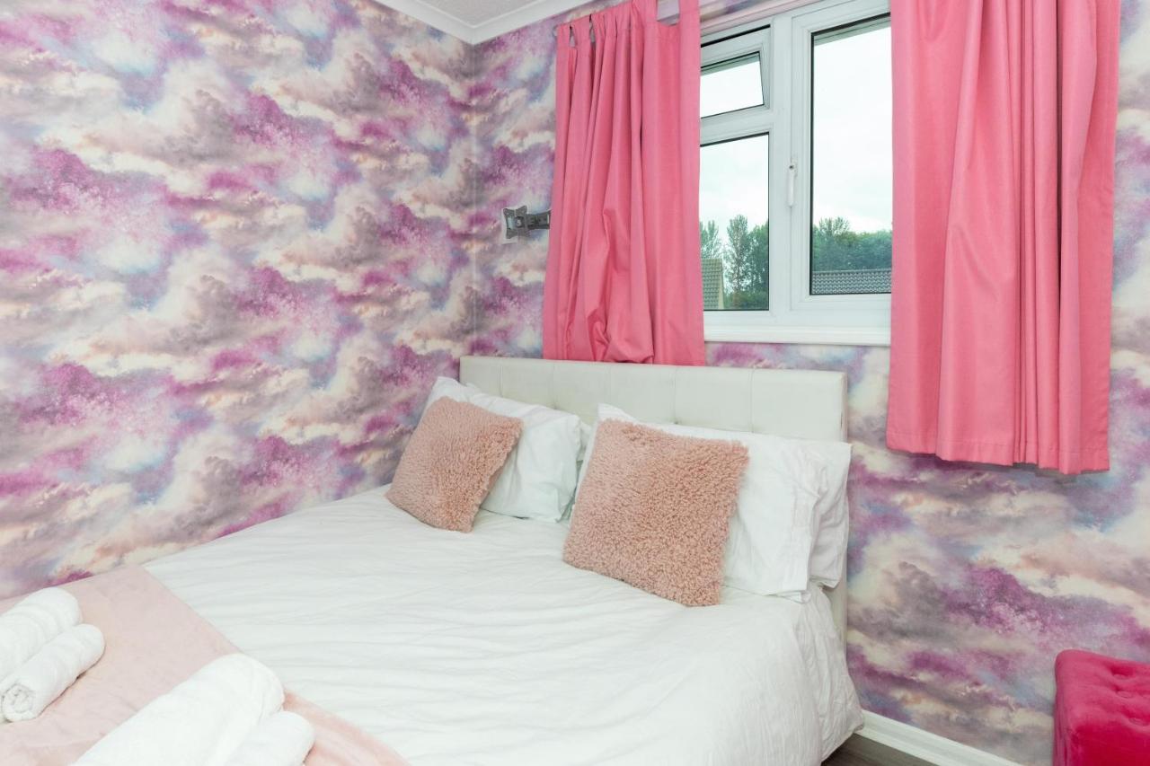Capri 13 Sa - 3 Bedroom House Close To Loughborough University, Ev Car Facilities, Free Parking, Free Wifi - Ask For Contractor Rates! Bagian luar foto